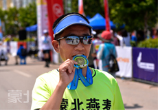 蒙北燕麥第一人李剛嶺挑戰(zhàn)鐵木真極限草原馬拉松！